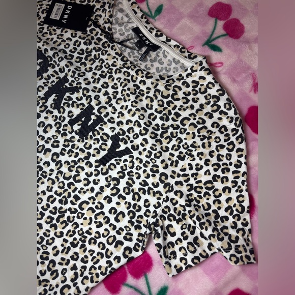 DKNY Cheetah Print Tshirt - Picture 7 of 8